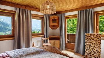 3 bedrooms, WiFi, bed sheets