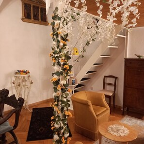 Appartement, 1 chambre, vue montagne | Salle de séjour | Livres