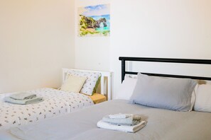 1 quarto, Wi-Fi de cortesia, roupa de cama