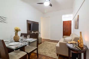 Dining - Comfort in Copacabana, 9 minutes from the beach | CJ202 (Rio de Janeiro)