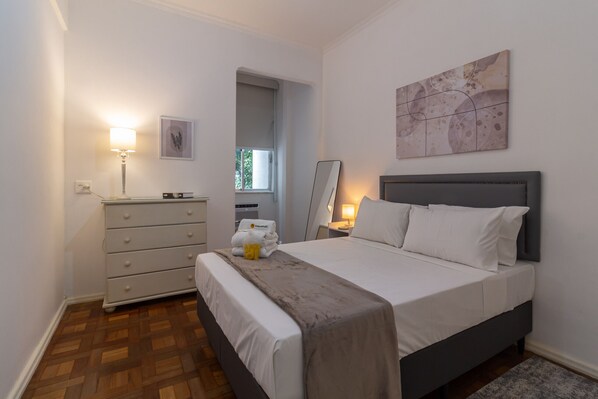 2 bedrooms, iron/ironing board, travel crib, free WiFi