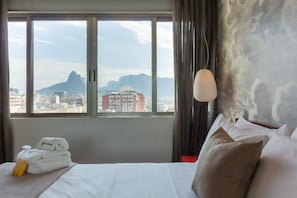 2 bedrooms, iron/ironing board, travel cot, free WiFi