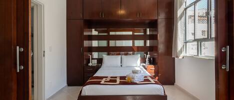 1 bedroom, iron/ironing board, travel cot, free WiFi