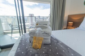 Iron/ironing board, travel crib, free WiFi, bed sheets