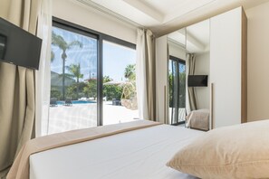 3 chambres, fer et planche à repasser, Wi-Fi gratuit, draps fournis