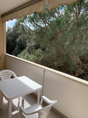 Huoneisto, 2 makuuhuonetta, parveke | Parveke