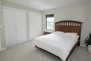 4 bedrooms, WiFi, bed sheets