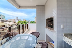 Apartamento básico | Opções para refeição ao ar livre