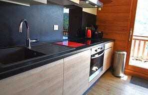 Microwave, dishwasher