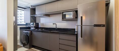 Apartament bàsic | Cuina privada | Utensilis de cuina, vaixella i coberteria