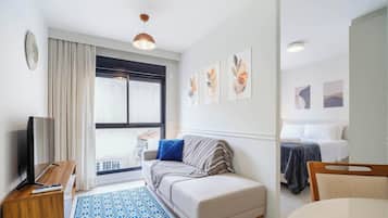 Basic Apartment | Living area