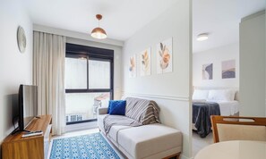 基本公寓 | 起居區