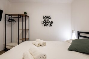 1 camera, ferro/asse da stiro, Wi-Fi gratuito, lenzuola