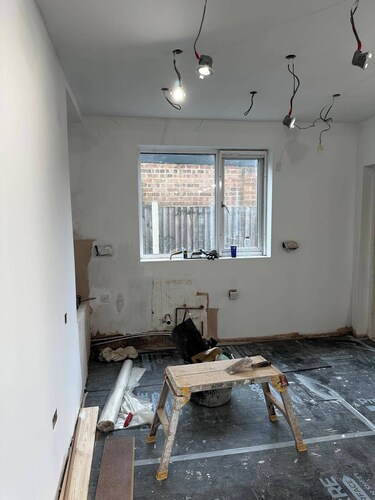 London Suburb Home, Sleeps 7 - Great Connections