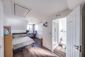 3 Schlafzimmer, Bügeleisen/Bügelbrett, kostenloses WLAN, Bettwäsche