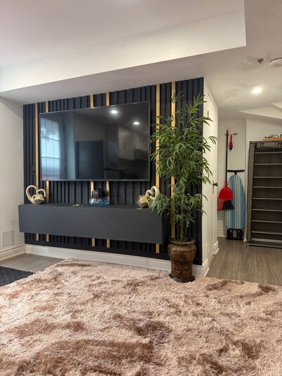 Dream Home, Cosy, nice, quiet environment, best getaway location for your trip.