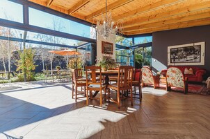 Casa familiar | Comedor