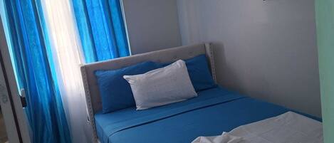 3 chambres, fer et planche Ă repasser, Wi-Fi, draps fournis
