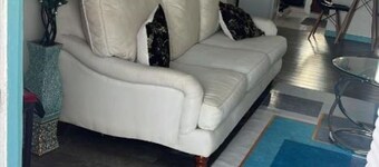 Charming 3-bedroom house with WiFi and AC near Bridgetown