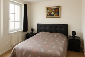 Free WiFi, bed sheets