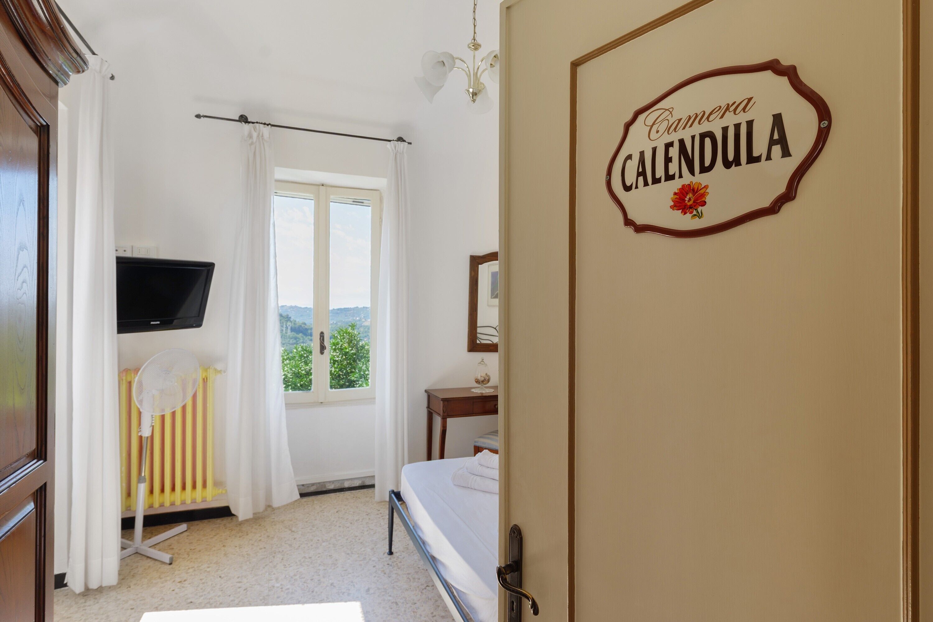 1 camera, Wi-Fi, lenzuola