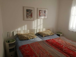 1 bedroom, WiFi, bed sheets