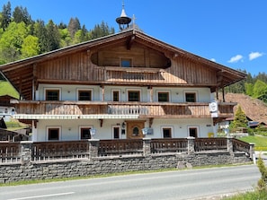 Esterni