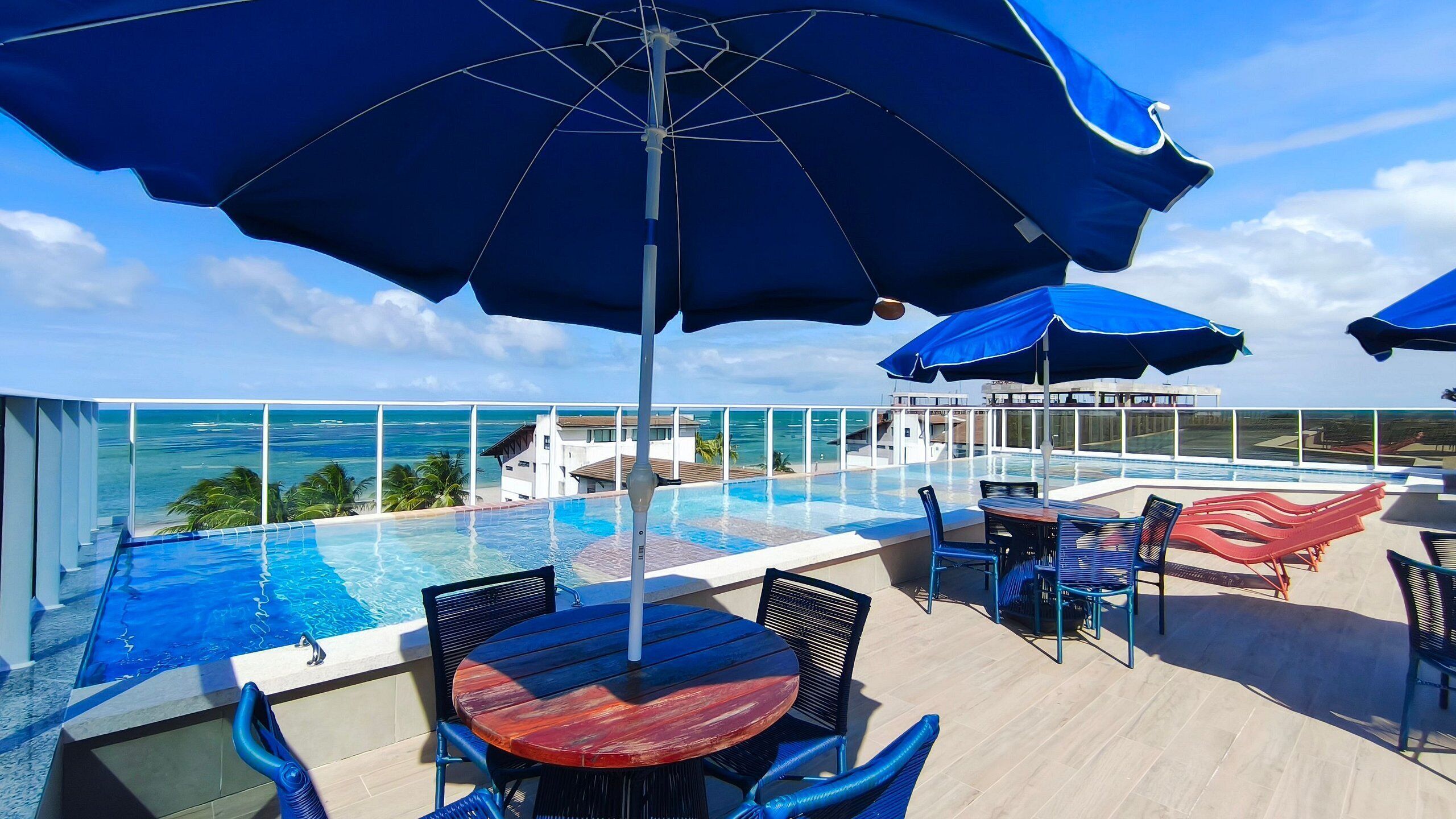 Studio | Outdoor dining