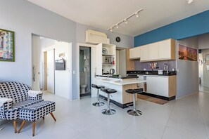 Basic Apartment | Private kitchen | Cookware/dishes/utensils