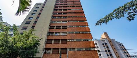 Basic Apartment | Exterior