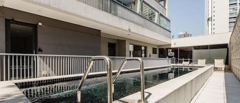 Basic Apartment | Pool