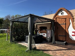Mobile home - terrasse - udsigt til have | Gratis Wi-Fi