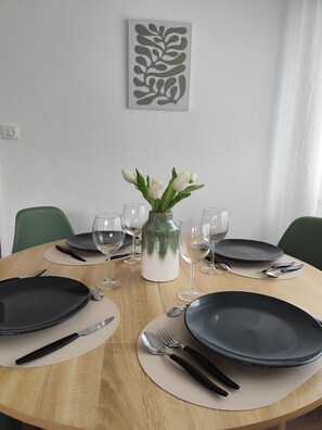 Dining - Cosy T2 apartment in the center of Montbéliard (Montbéliard)