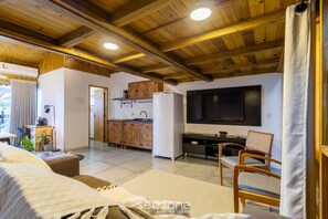 Living area - Your Getaway in Florianopolis, Just Minutes From the Beach NDE (Florianópolis)