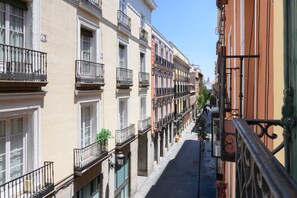 Balcony - 1-bedroom flat with balcony in the heart of Madrid (Madrid)
