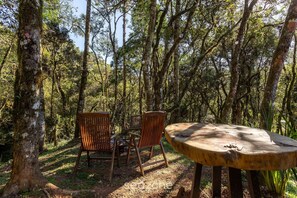 Basic Chalet | Outdoor dining
