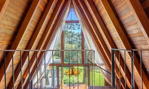 Basic Chalet | Interior