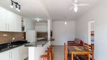 Basic Apartment | Private kitchen | Cookware/dishes/utensils