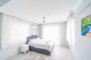 4 dormitorios, tabla de planchar con plancha, wifi y ropa de cama