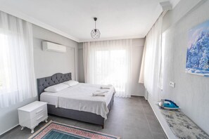 4 dormitorios, tabla de planchar con plancha, wifi y ropa de cama