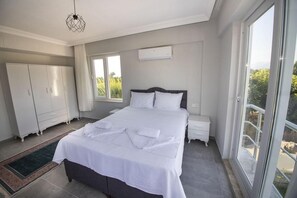 4 عدّة غرف نوم ومكواة/لوح كي وواي فاي وملاءات أسرّة