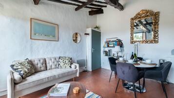 Televisie en een open haard