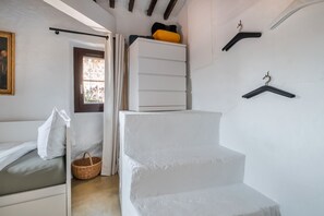 2 chambres, fer et planche Ă repasser, Wi-Fi, draps fournis