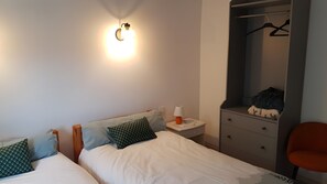 2 bedrooms, iron/ironing board, WiFi, bed sheets