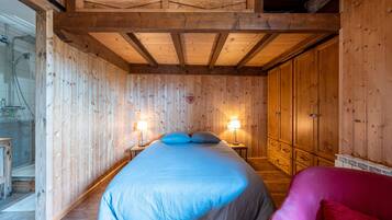 2 slaapkamers, een strijkplank/strijkijzer, wifi