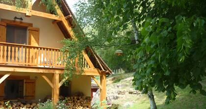 Proche Sarlat en Périgord, Sous le Tilleul chez Joelle et Guy, Chambre Campagne, Calme, Nature