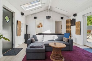 Cheminée, chaîne hi-fi