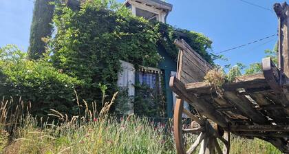 Maison de Vacances 'Chez Poton' avec Terrasse Privée, Jardin Privé et Wi-Fi