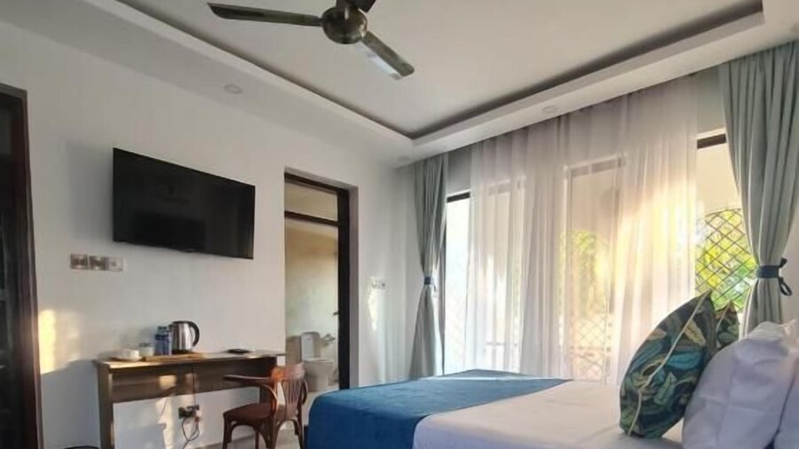 makaazi hotel Nyali