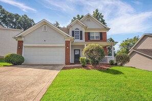 Exterior - Updated University Area Home with Hot Tub Near Charlotte Your Perfect Retreat! (Charlotte)